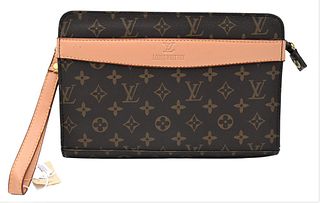 Louis Vuitton Handbag/Oversized Clutch, marked Louis Vuitton, Paris, Made in France, along with original Louis Vuitton tag, height 7 1/4 inches and wi