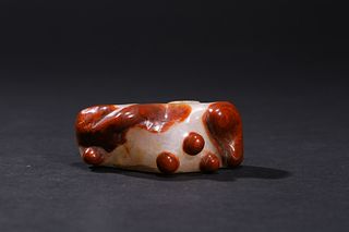 A Carved Agate Sword Guard