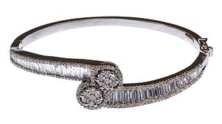 14k White Gold and Diamond Hinged Bangle Bracelet