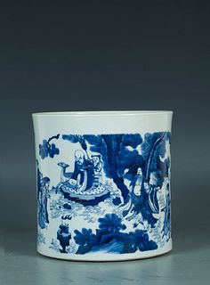 A large Blue & White Porcelain Brushpot