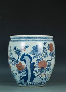 Mid-Qing Dynasty: A blue and white Porcelain Planter
