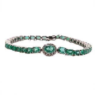 11.60ctw Emeralds & Diamonds Tennis Bracelet in 18k Gold