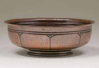 RoycroftÂ Hammered Copper Fruit Bowl c1920