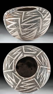Large Anasazi Puerco Black on White Pottery Seed Jar