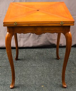 Four-Cornered Flip Top Small Games Table