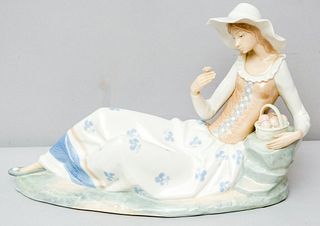 Lladro Nao Figurine Lady Sitting Down with Basket