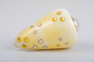 Gold Seashell Diamond Pearl Pin