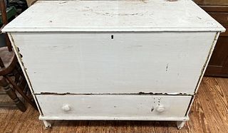 New England Mule Chest