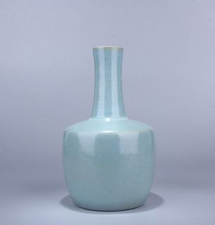 Clair-De-Lune Mallet-Form Vase