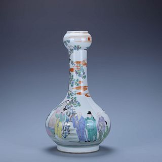 Wucai Glaze Figure Garlic-Head-Shape Vase