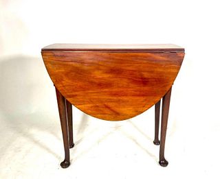 English Queen Anne Mahogany Drop Leaf Table