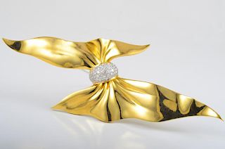 Large Diamond Gold Bow Brooch By Alvestilo