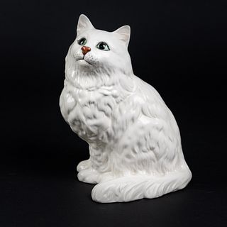 Beswick England #1867 White Persian Cat Figure