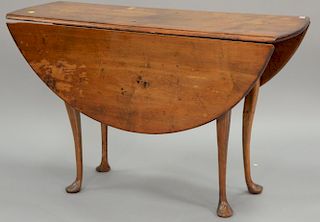 Maple Queen Anne drop leaf table. ht. 26 in.; top: 14" x 43"