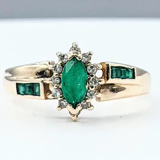 Retro Emerald & Diamond Fashion Ring