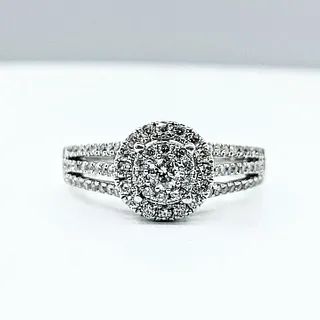 Stunning Triple Shank Diamond Engagement Ring