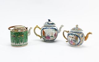 THREE CHINESE EXPORT PORCELAIN TEAPOTS