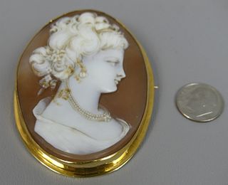 LARGE GOLD & SHELL CAMEO BROOCH 