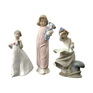 3 Nao Spanished Glazed Porcelain Girl Figures