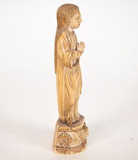 Important Indo-Portuguese Virgin Carving, 17th century