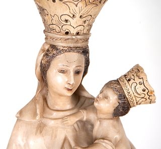 Very Important Virgin with Child in Arms in Huamanga Stone, Peruvian Viceroyalty Colonial work, 18th century