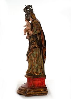 Virgin with Child, Quito colonial school from the 18th century, with silver crowns