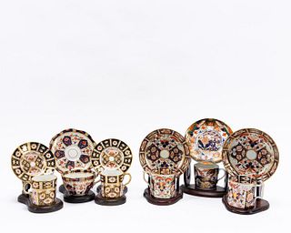 SIX ENGLISH IMARI CUPS & SAUCERS WITH STANDS