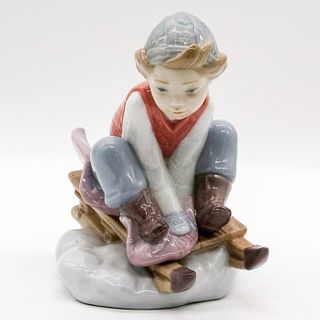 Look Out Below 8264 - Lladro Porcelain Figurine