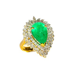 4.56ct Emerald And 0.97ct Diamond Ring