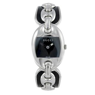 GUCCI - a lady's 121.5 bracelet watch. Stainless steel case. Numbered 11932024. Signed quartz moveme
