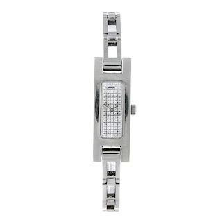 GUCCI - a lady's 3900L bracelet watch. Stainless steel case. Numbered 409224. Unsigned quartz moveme