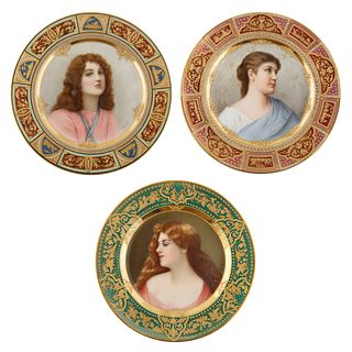 A GROUP OF THREE GERMAN PORCELAIN CABINET PLATES