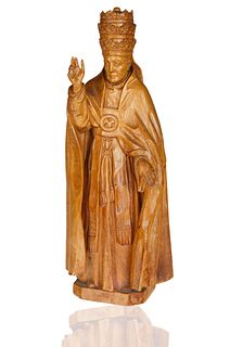 A LIKELY GERMAN WOOD CARVED POPE STATUETTE