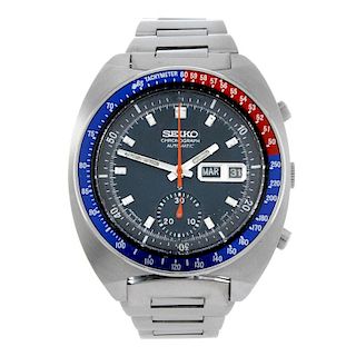 SEIKO - a gentleman's chronograph bracelet watch. Stainless steel case with tachymeter bezel. Refere