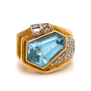 18K Yellow Gold Aquamarine and Diamond Ring