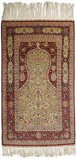 A Hereke prayer rug