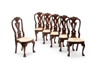 A set of Kittinger Queen Anne-style dining chairs