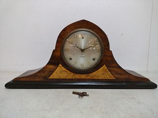 Gilbert model 1807 mantle clock w/key