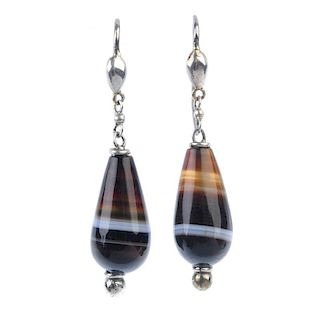 A selection of banded agate jewellery. To include two pairs of ear pendants, a pair of cufflinks and