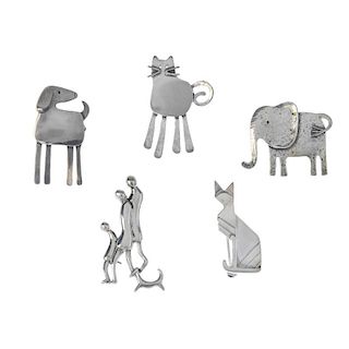 A selection of silver and white metal jewellery. To include a selection of brooches designed as simp