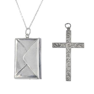 A selection of silver and white metal jewellery and accessories. To include a cross pendant, the fro