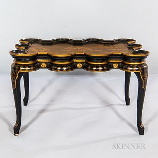 Chinoserie-style Ebonized and Giltwood Porringer-top Table
