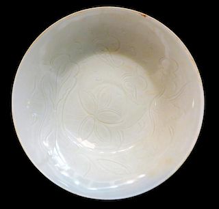 "Ding" Ware White Glaze Bowl.