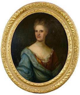Fine 18th Century English Aristocratic Portrait of a Lady Oval Canvas Gilt Frame