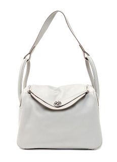 An Hermes Gris Pearle Swift Lindy 30 Handbag, 12" x 7.5" x 6.5".