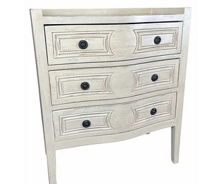 PAIR OF BEDSIDE CABINETS WITH MIRRORED TOPS