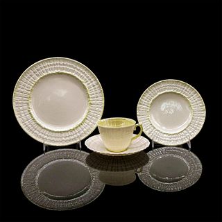 32pc Vintage Belleek Limpet Coffee and Lunch Set