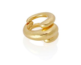 A Poniros gold ring