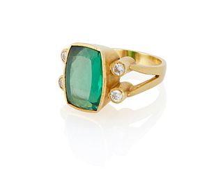 A green tourmaline and diamond ring