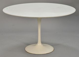 Knoll Saarinen tulip table. ht. 28 in.; dia. 48 in.